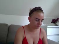 Hello :) Here Vicky:) I like men who know what to do :) I like to play with my body and bring you to a nice orgasm!